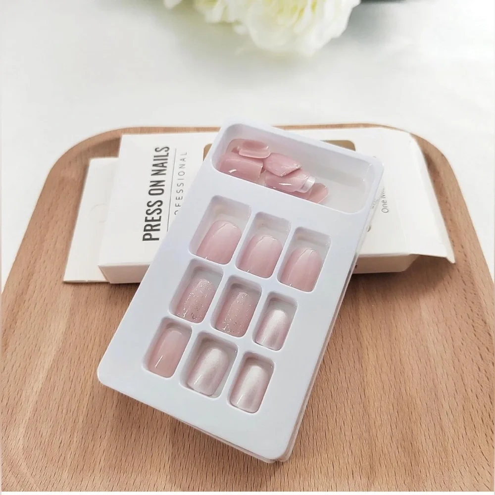 NWT Square Pink Press on Nails - Picture 4 of 4